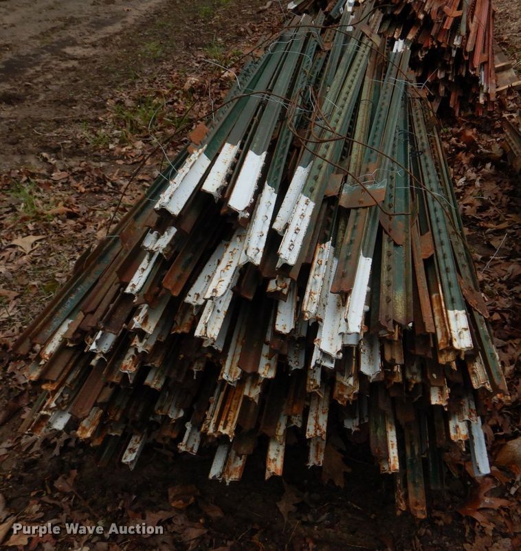 image for item DM7325 Approximately 300 T-posts
