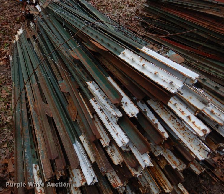 image for item DM7325 Approximately 300 T-posts