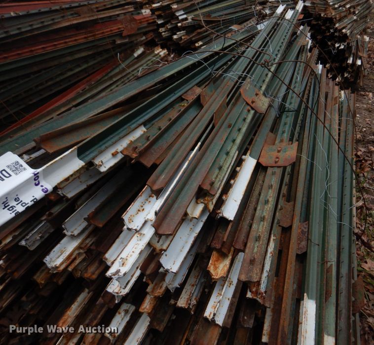 image for item DM7325 Approximately 300 T-posts