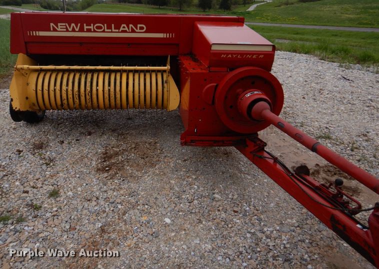 image for item DM7328 New Holland 316 Hayliner  small square baler