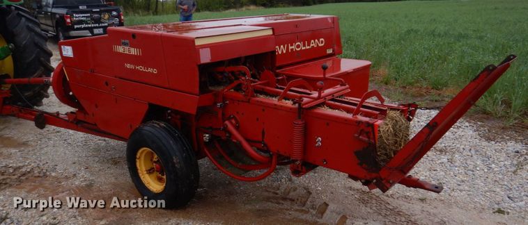 image for item DM7328 New Holland 316 Hayliner  small square baler