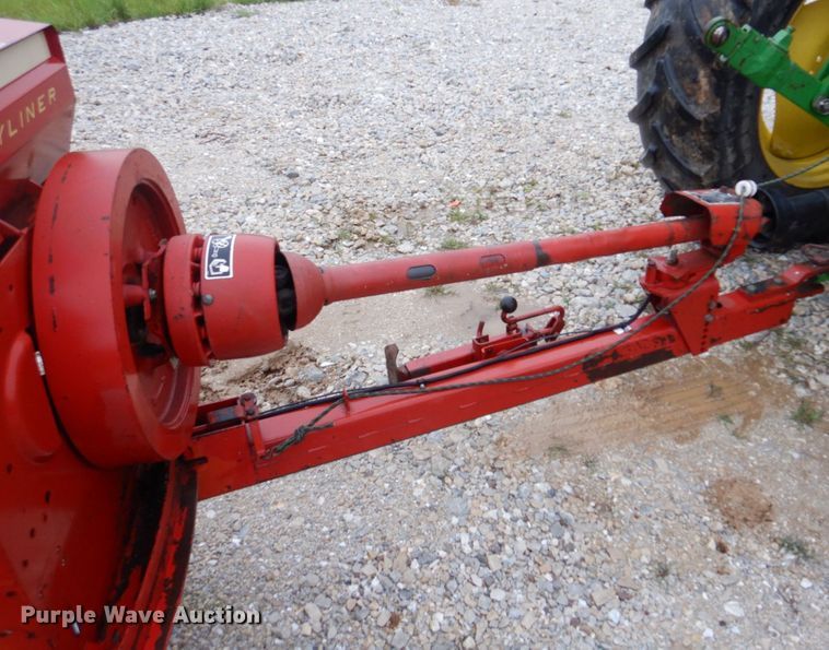 image for item DM7328 New Holland 316 Hayliner  small square baler