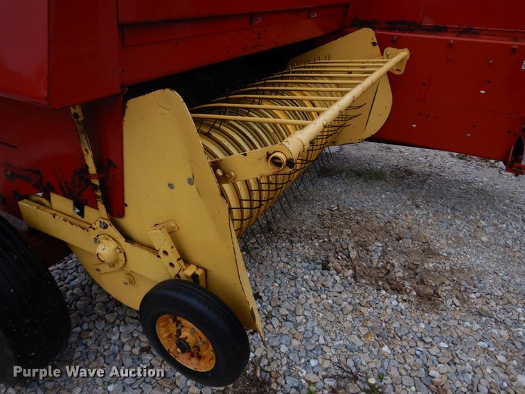 image for item DM7328 New Holland 316 Hayliner  small square baler