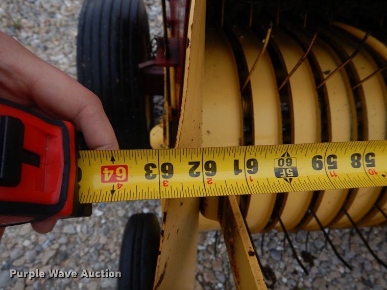 image for item DM7328 New Holland 316 Hayliner  small square baler