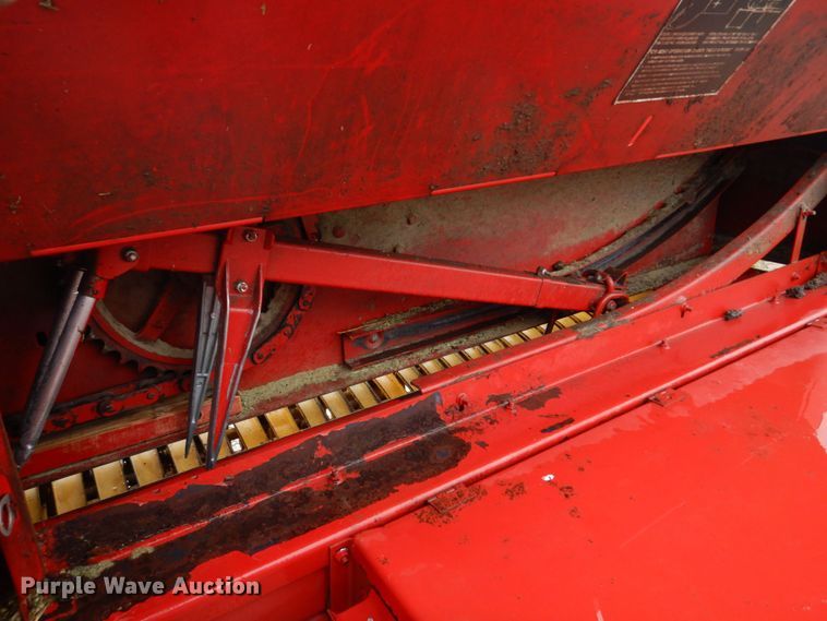 image for item DM7328 New Holland 316 Hayliner  small square baler