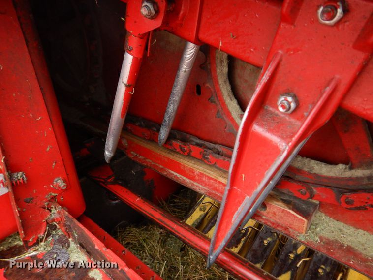 image for item DM7328 New Holland 316 Hayliner  small square baler