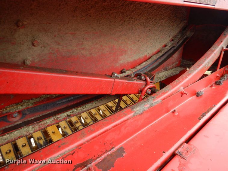 image for item DM7328 New Holland 316 Hayliner  small square baler