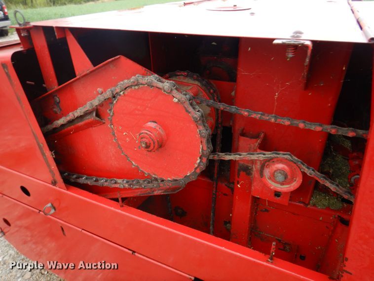 image for item DM7328 New Holland 316 Hayliner  small square baler
