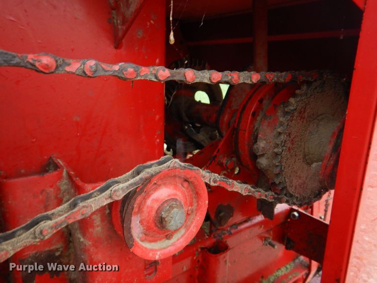 image for item DM7328 New Holland 316 Hayliner  small square baler