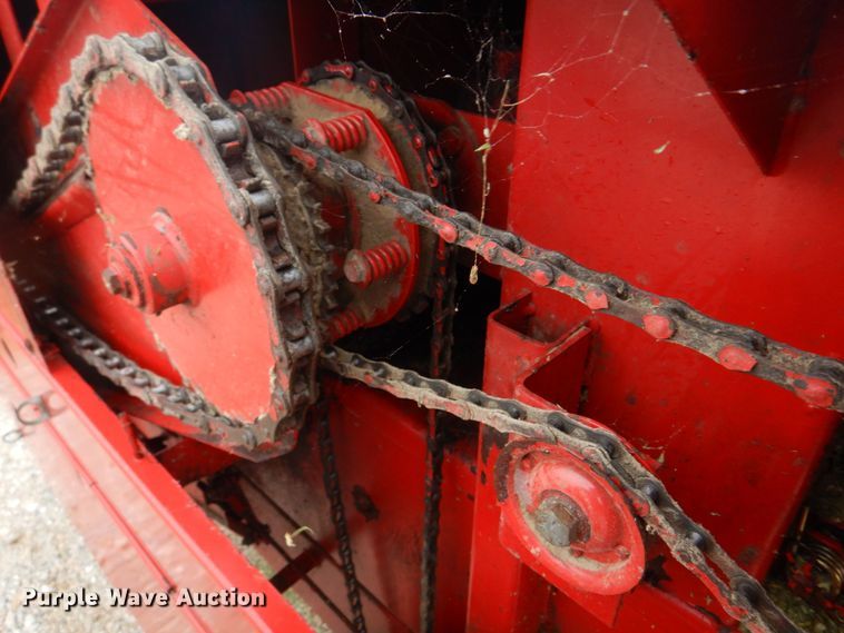 image for item DM7328 New Holland 316 Hayliner  small square baler