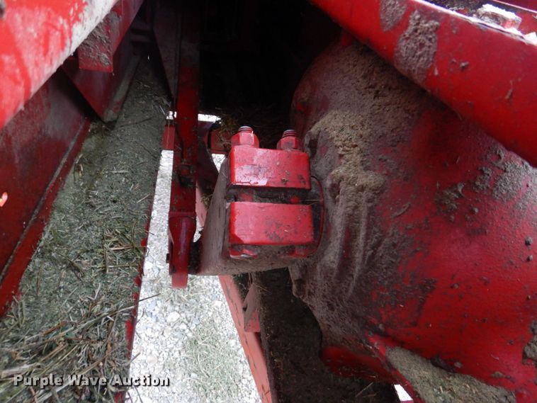 image for item DM7328 New Holland 316 Hayliner  small square baler