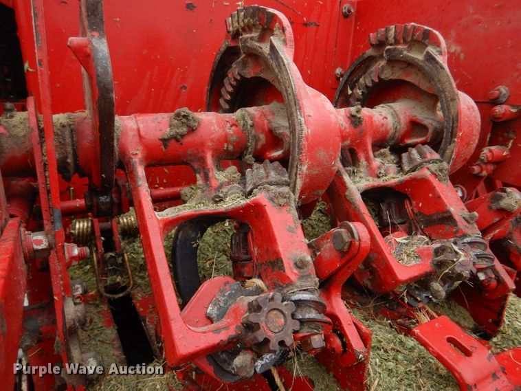 image for item DM7328 New Holland 316 Hayliner  small square baler