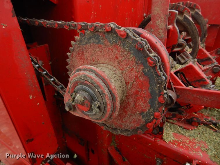 image for item DM7328 New Holland 316 Hayliner  small square baler