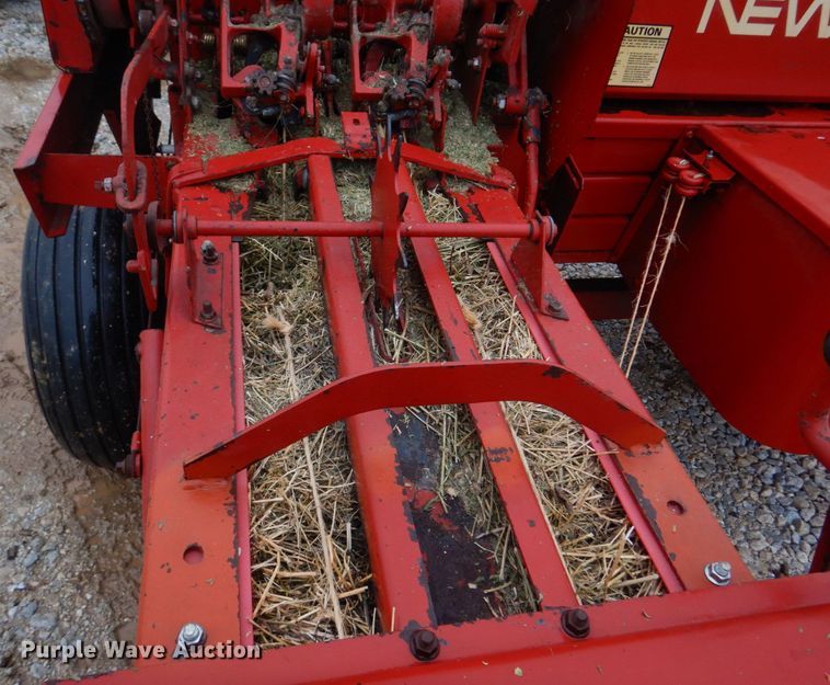 image for item DM7328 New Holland 316 Hayliner  small square baler