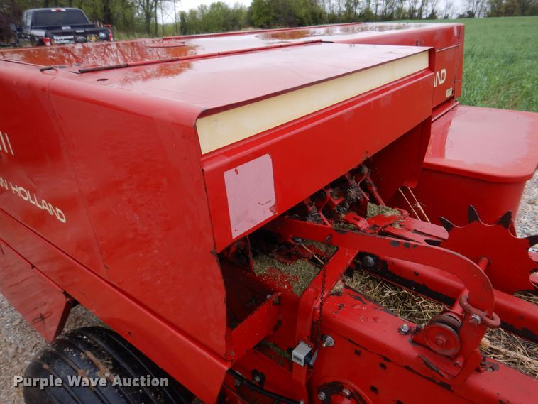 image for item DM7328 New Holland 316 Hayliner  small square baler