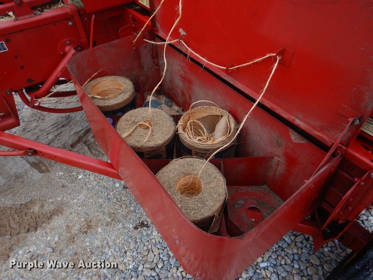 image for item DM7328 New Holland 316 Hayliner  small square baler