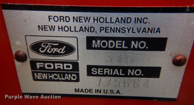 image for item DM7328 New Holland 316 Hayliner  small square baler