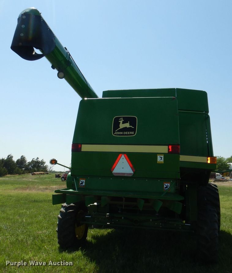 image for item DN1503 1992 John Deere 9600  combine