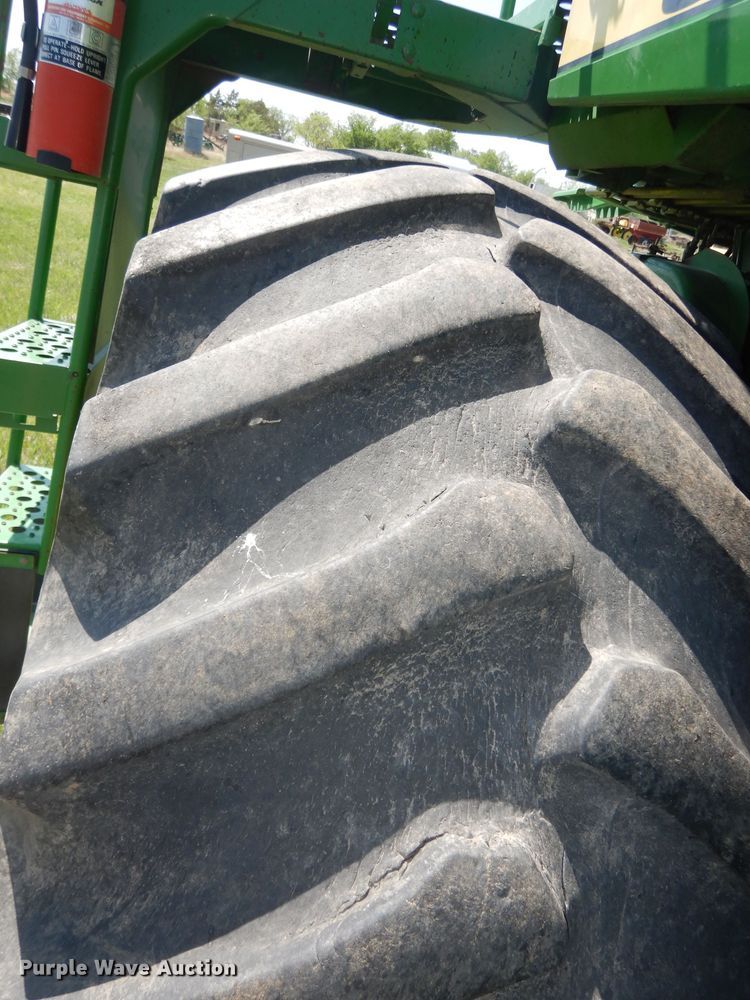 image for item DN1503 1992 John Deere 9600  combine