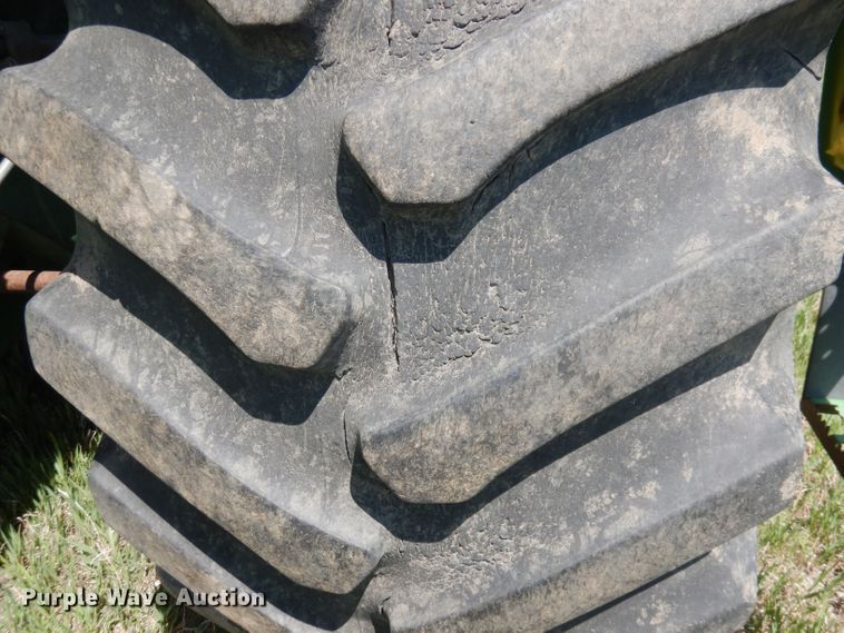 image for item DN1503 1992 John Deere 9600  combine