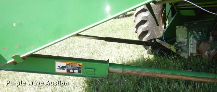 image for item DN1503 1992 John Deere 9600  combine