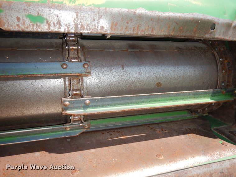 image for item DN1503 1992 John Deere 9600  combine