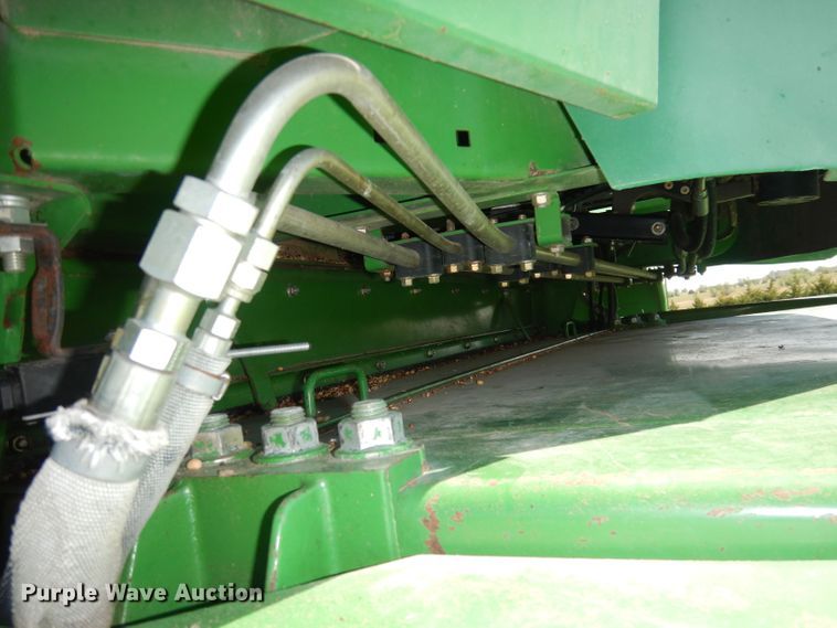 image for item DN1503 1992 John Deere 9600  combine