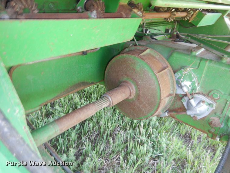 image for item DN1503 1992 John Deere 9600  combine