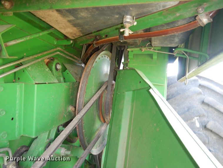 image for item DN1503 1992 John Deere 9600  combine