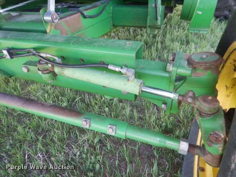 image for item DN1503 1992 John Deere 9600  combine