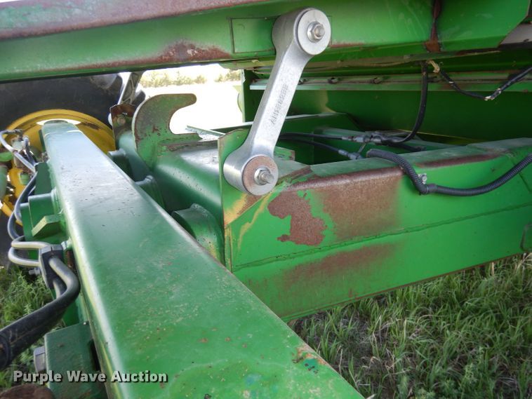 image for item DN1503 1992 John Deere 9600  combine
