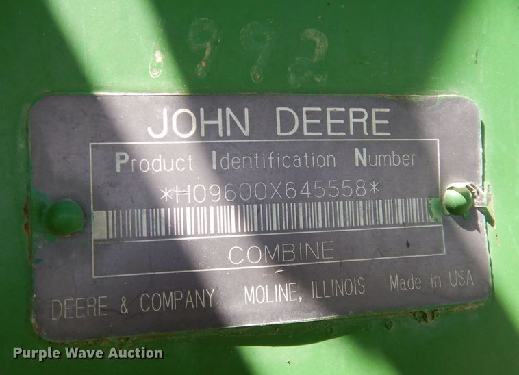 image for item DN1503 1992 John Deere 9600  combine