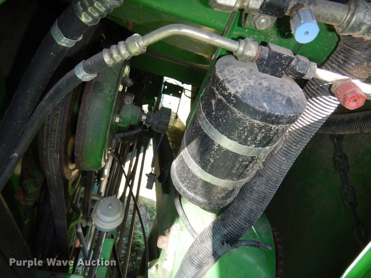 image for item DN1503 1992 John Deere 9600  combine