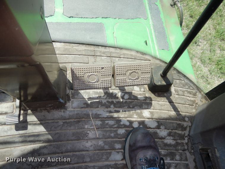 image for item DN1503 1992 John Deere 9600  combine