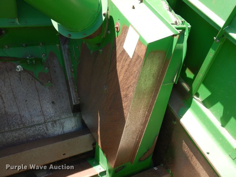 image for item DN1503 1992 John Deere 9600  combine