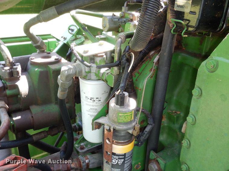 image for item DN1503 1992 John Deere 9600  combine