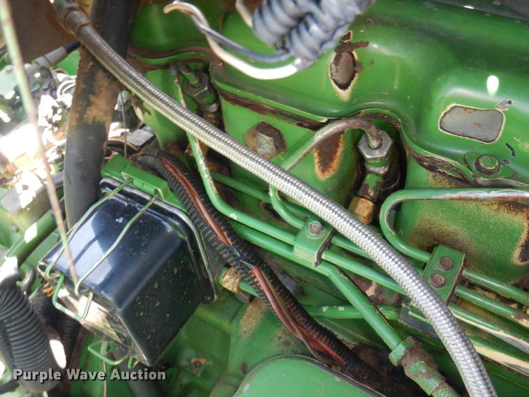 image for item DN1503 1992 John Deere 9600  combine