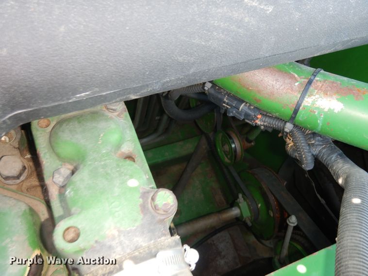 image for item DN1503 1992 John Deere 9600  combine