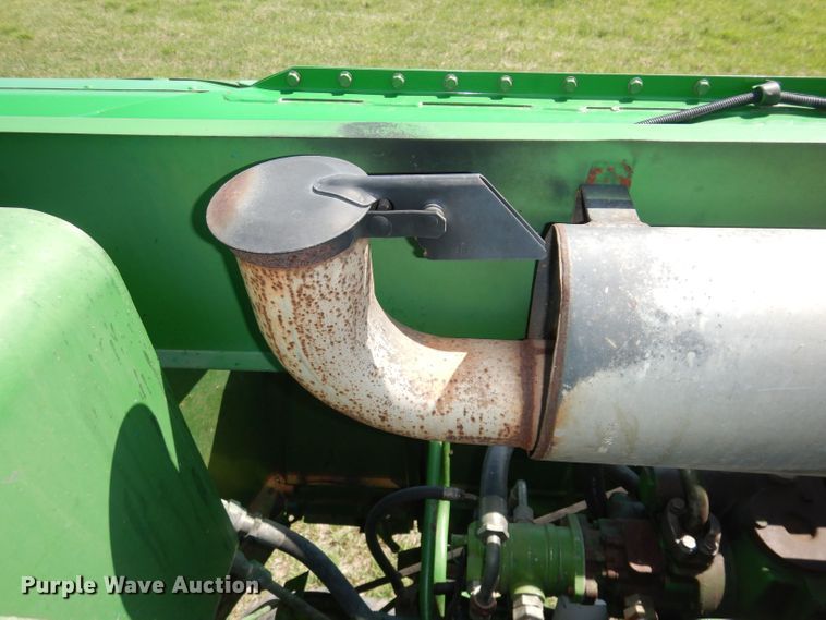 image for item DN1503 1992 John Deere 9600  combine