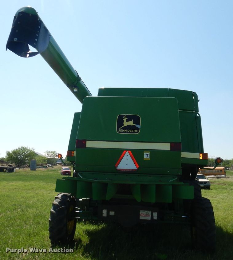 image for item DN1504 1993 John Deere 9600  combine