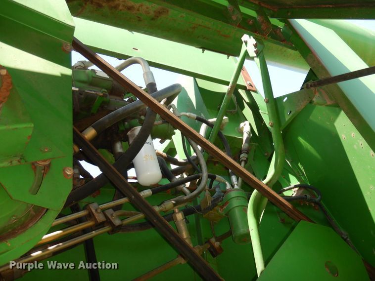 image for item DN1504 1993 John Deere 9600  combine