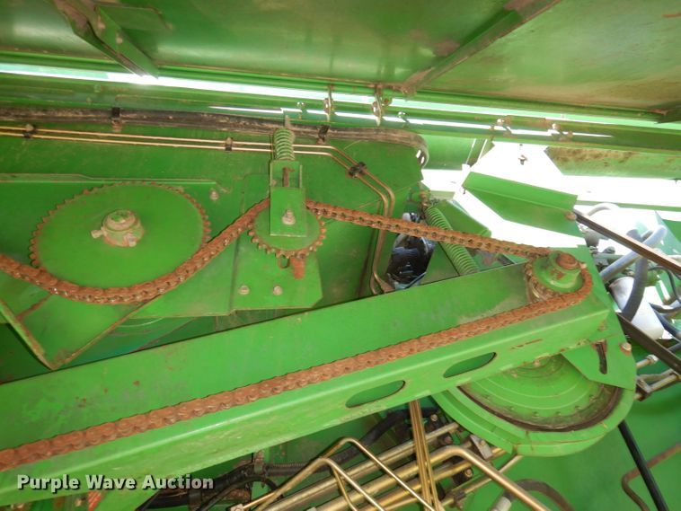 image for item DN1504 1993 John Deere 9600  combine