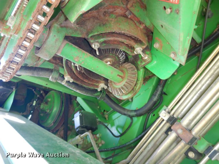 image for item DN1504 1993 John Deere 9600  combine