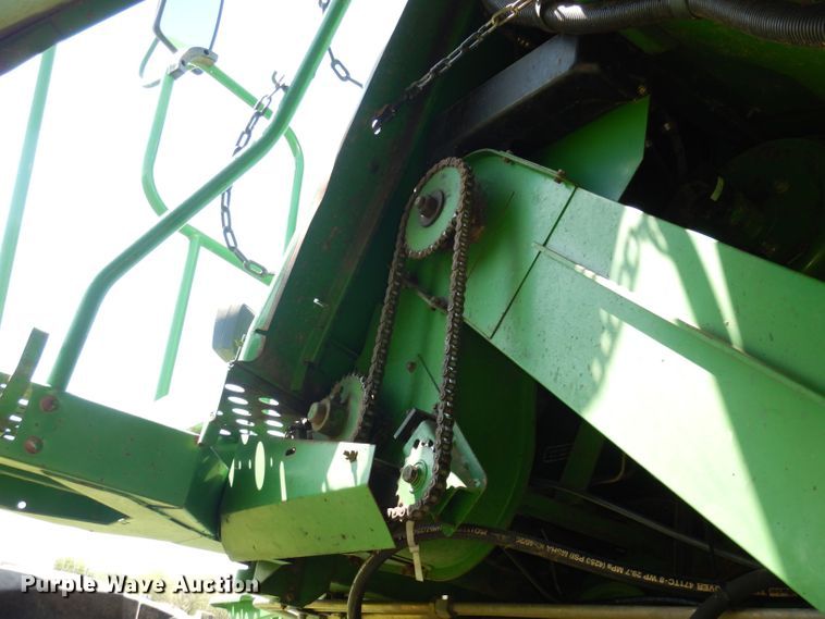 image for item DN1504 1993 John Deere 9600  combine