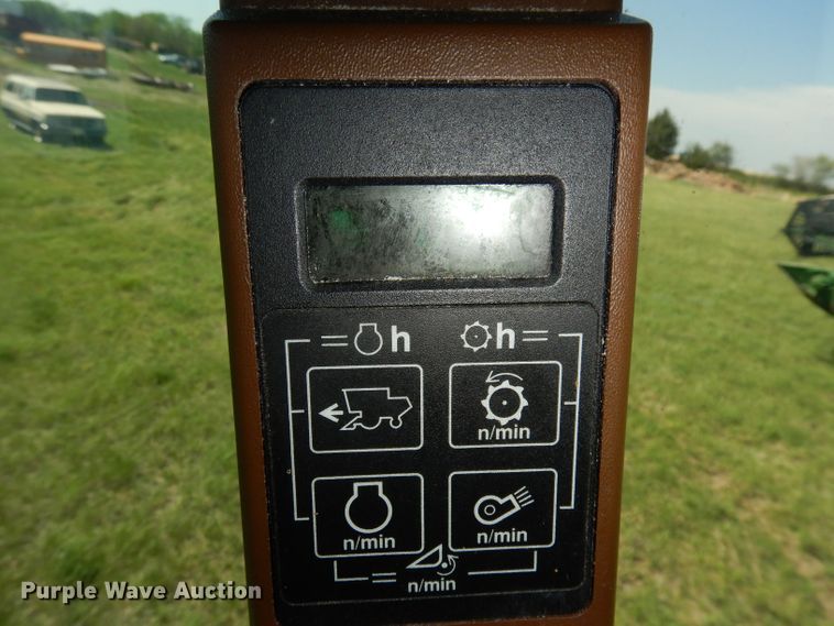 image for item DN1504 1993 John Deere 9600  combine