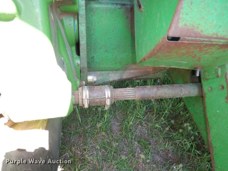 image for item DN1504 1993 John Deere 9600  combine