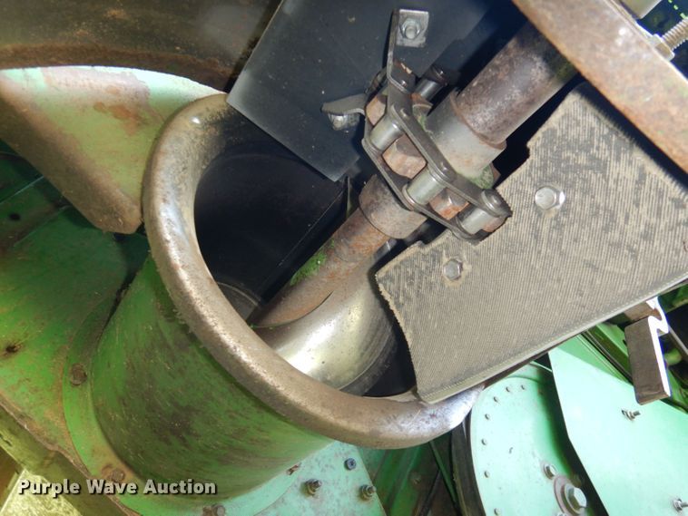 image for item DN1504 1993 John Deere 9600  combine