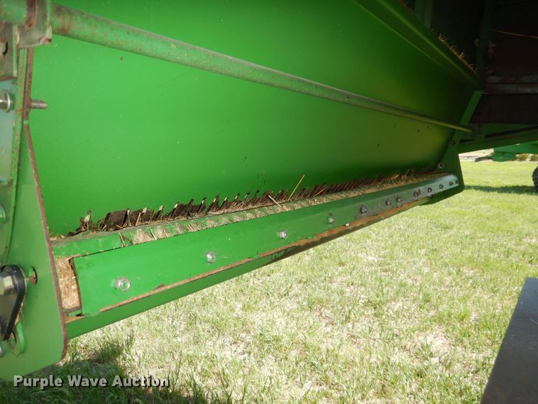 image for item DN1504 1993 John Deere 9600  combine