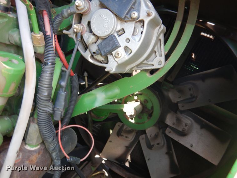 image for item DN1504 1993 John Deere 9600  combine