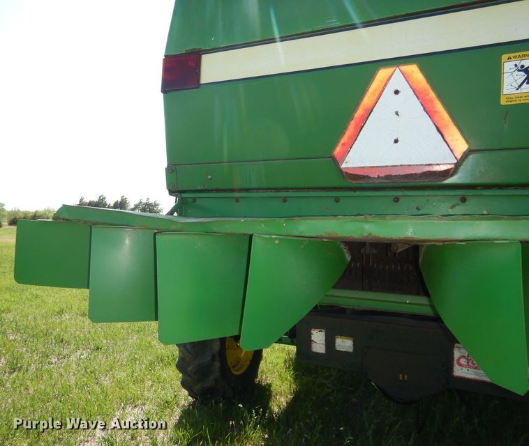 image for item DN1504 1993 John Deere 9600  combine